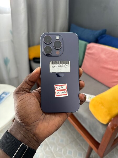 IPHONE 14 PRO 256Go QUASI NEUF IMPORTÉ