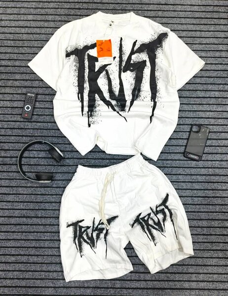 Ensemble T-shirt et Short Graffiti