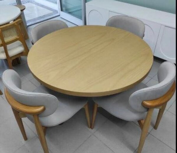 Table à manger moderne