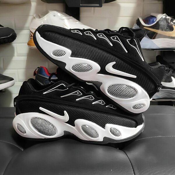 Baskets Nike Noires Modernes