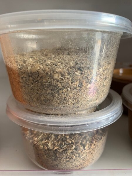 Gombo secs moulus en pot