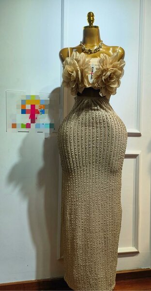 Robe longue en crochet floral