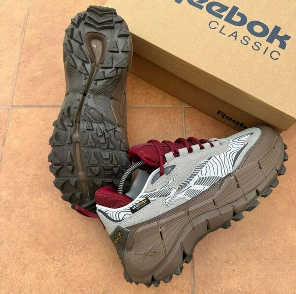 Reebok sneaker