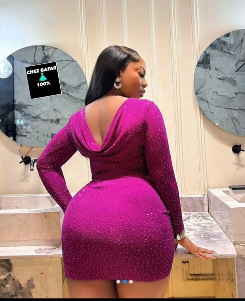 Robe moulante pailletée