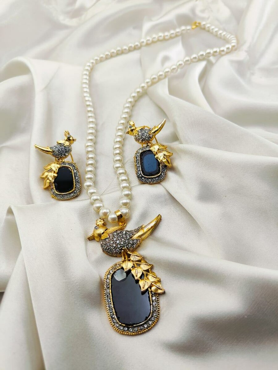 Beautiful jewellery set