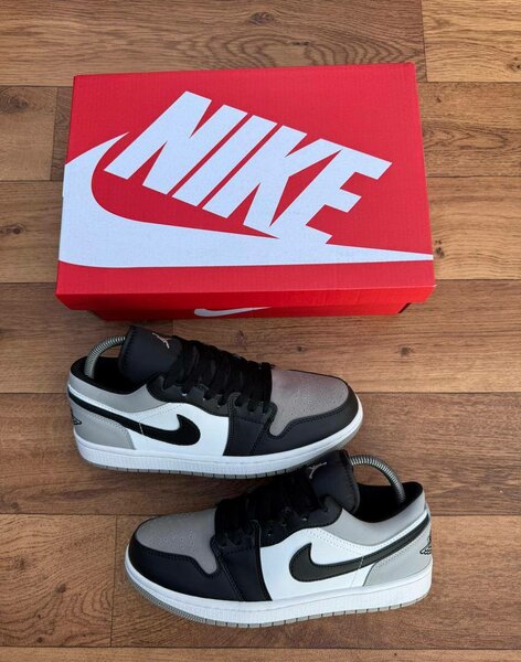Nike Air Sneakers noirs et gris