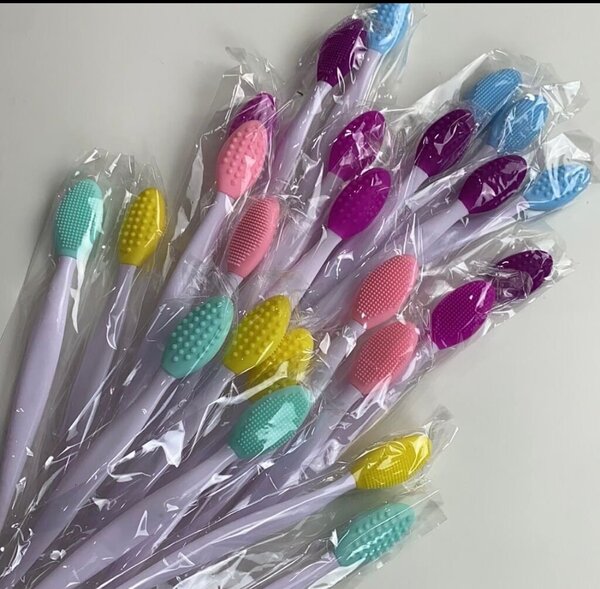 Brosses exfoliantes colorées