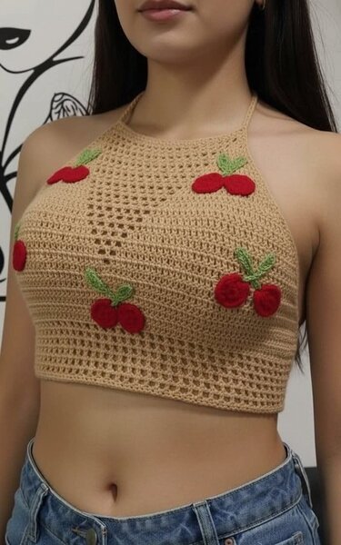 Crop top tricoté papillon