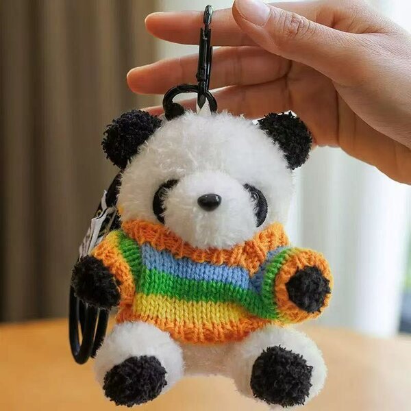 Pendentif poupée panda en pelu