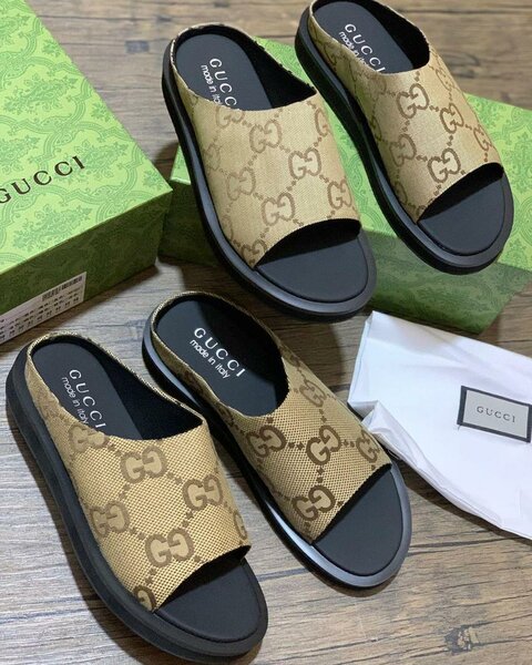 Tongs de luxe élégantes