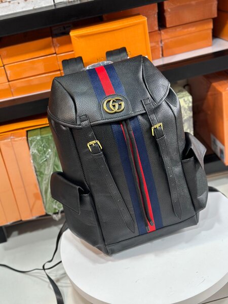 Sac à dos en cuir élégant