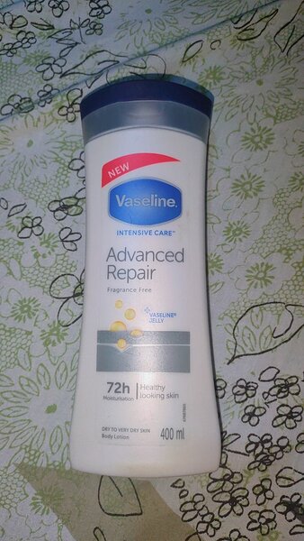Vaseline Advanced Repair Body Lotion
