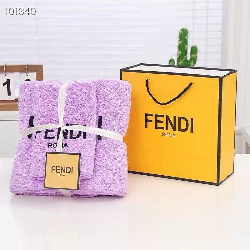 Serviettes Luxueuses Fendi