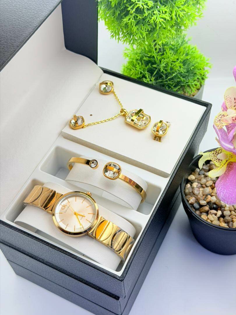 Ensemble montre et bijoux pour femme