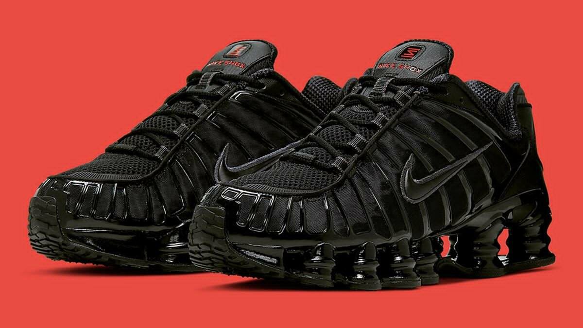 Baskets Nike Shox Noir