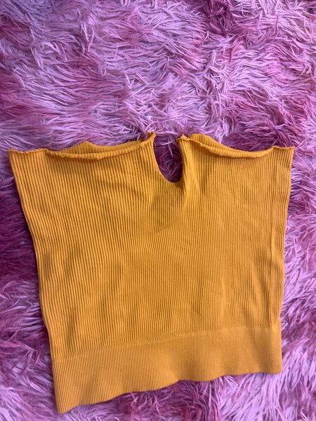 Cycliste jaune en cotton