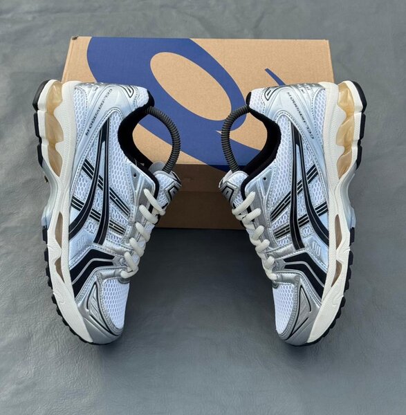 Chaussures de course ASICS