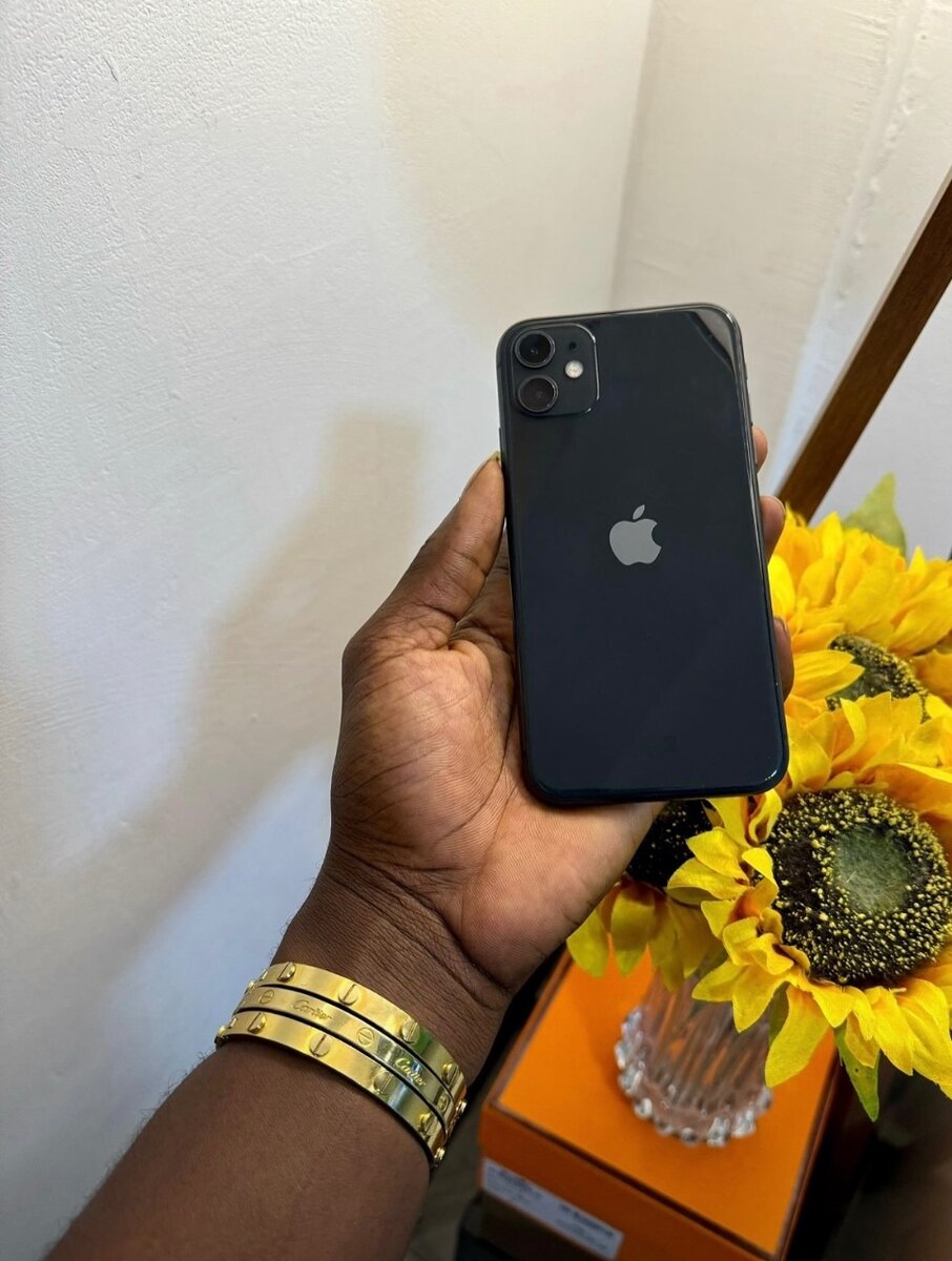 iPhone XR 64 gig