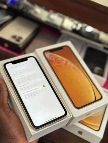 iPhone XR Jaune 64Go Débloqué