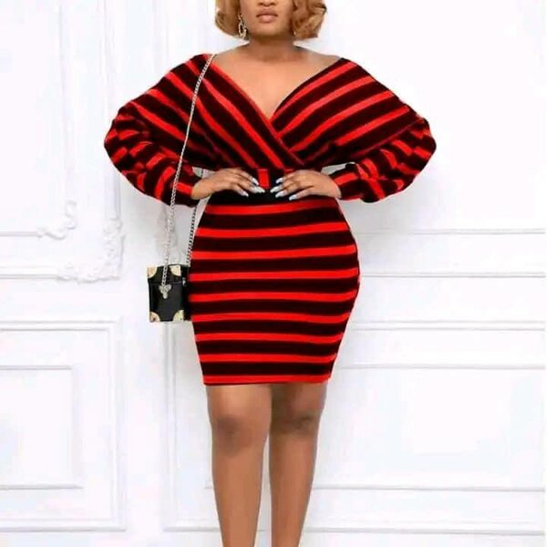 Robe moulante rayée élégante