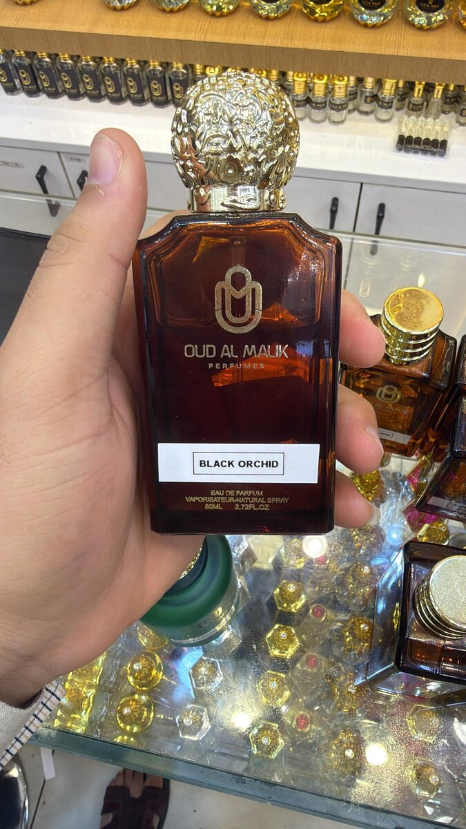Parfum Luxueux Oud Al Malik
