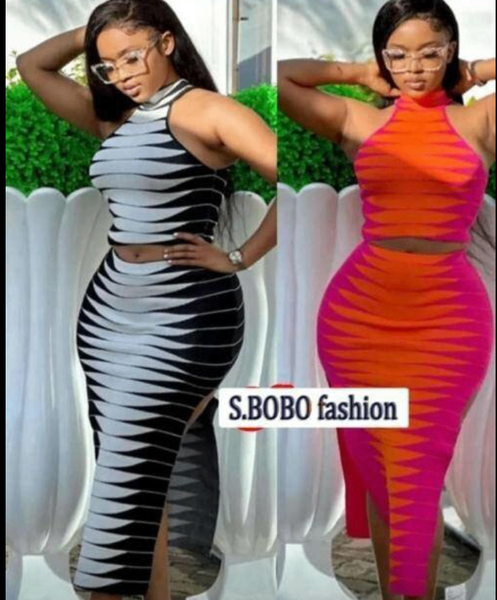 Robe moulante à rayures