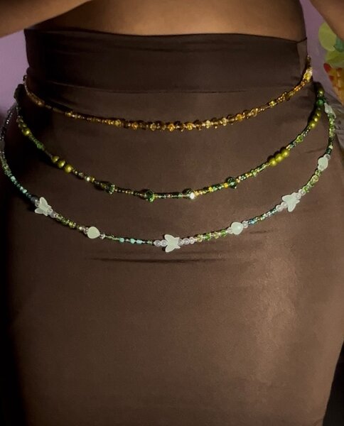 Chaine de taille perlée papillon