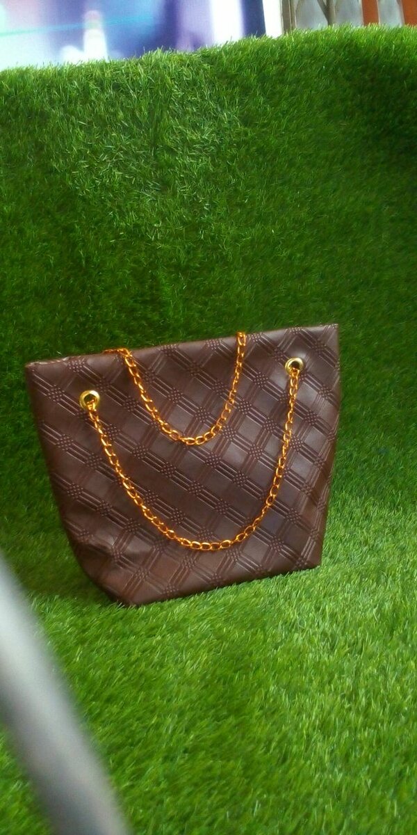 Leather tote handbags