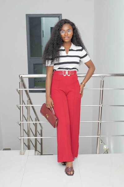 Pantalon rouge élégant pour femme