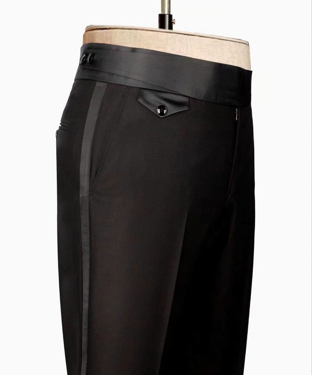 Luxury Off-white Wedding Tuxedo