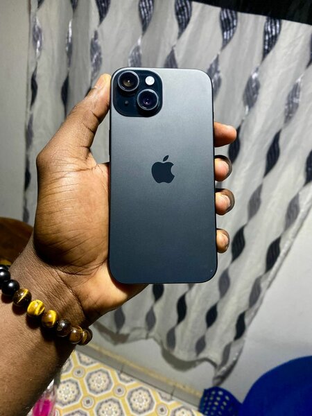 iPhone 15 Noir 128GB