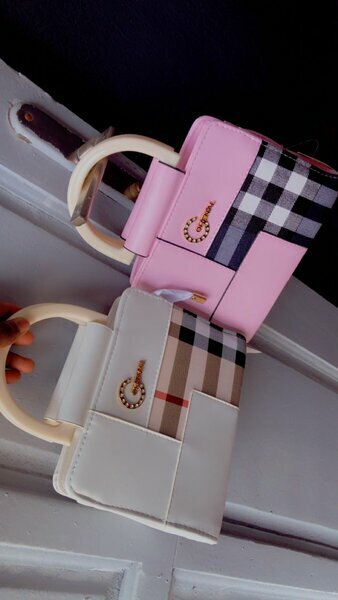 Duo sacs à main carreaux rose & blanc
