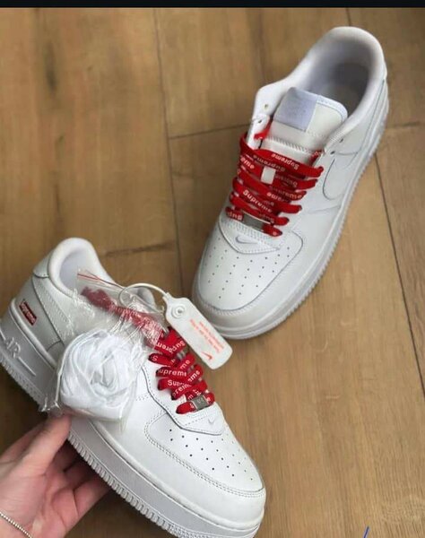 Baskets blanches modernes