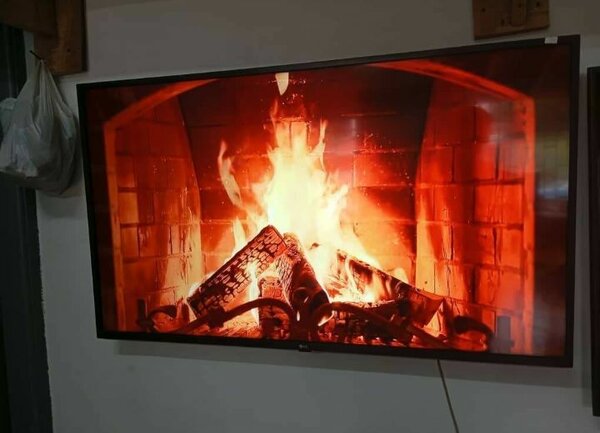 Téléviseur LED HD 50 pouces