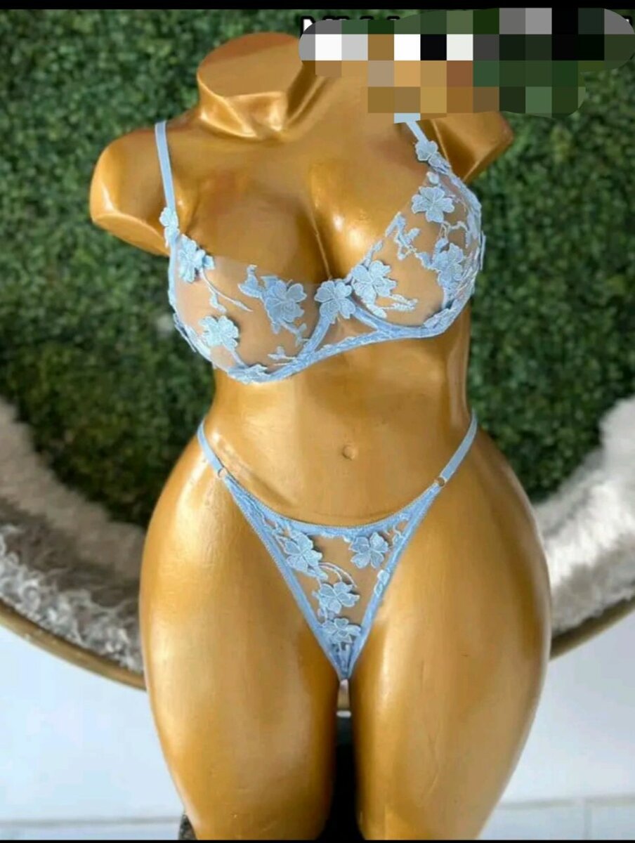 Ensemble lingerie bleu floral