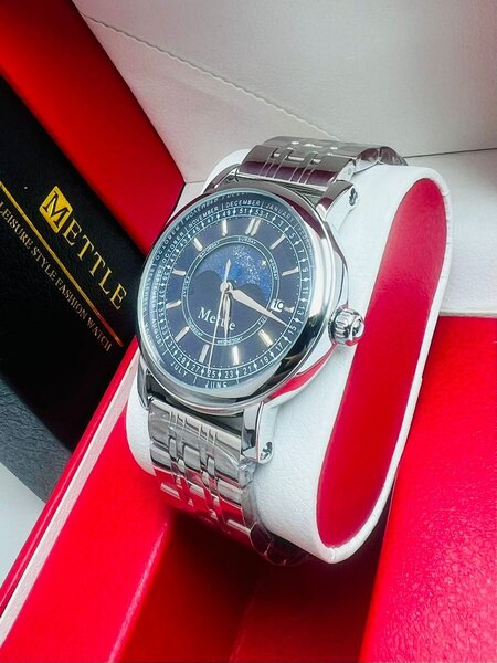 Une montre METTLE ORIGINALE