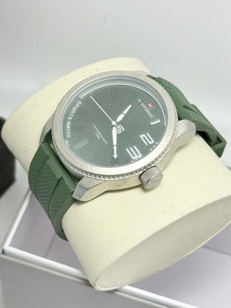 Montre Sport Étanche Unisexe