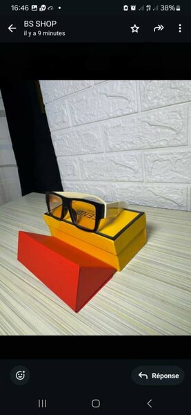 Lunettes de soleil élégantes