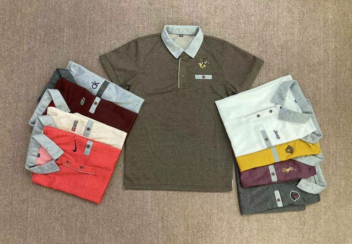 Lot de polos colorés