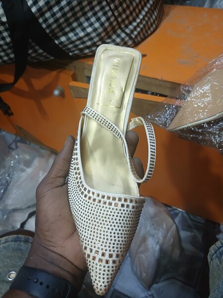 Mules élégantes pailletées