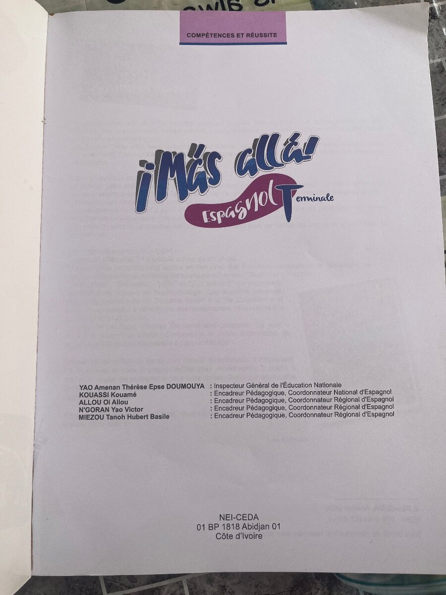 Livre "Más allá" Espagnol