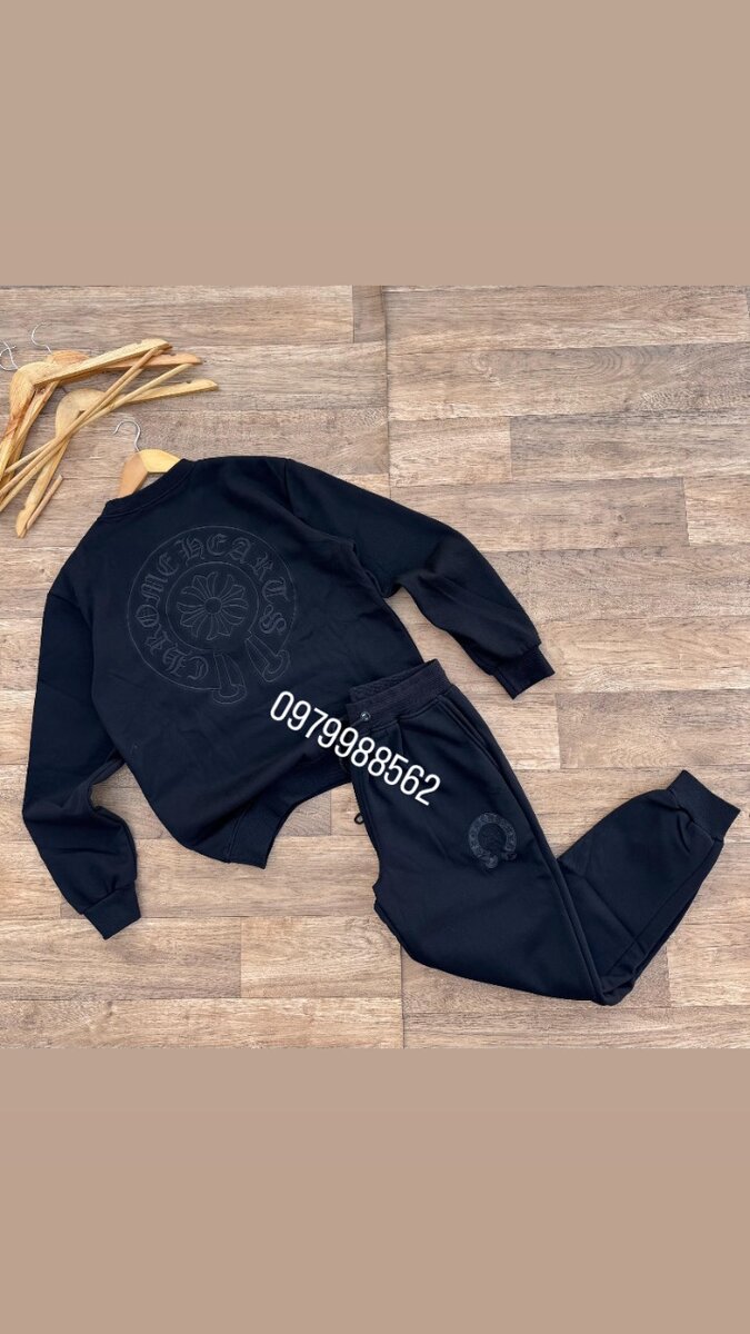 HIGH QUALITY AND HEAVY MATERIAL SUITES ALL SIZES AVAILABLE