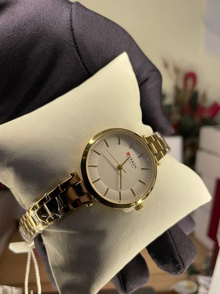 Montre Swatch en or avec bracelet