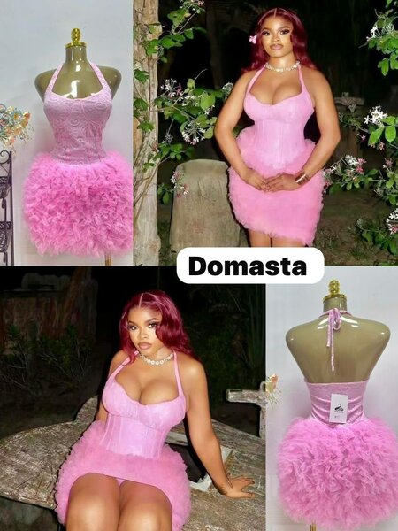 Robe en dentelle rose glamour