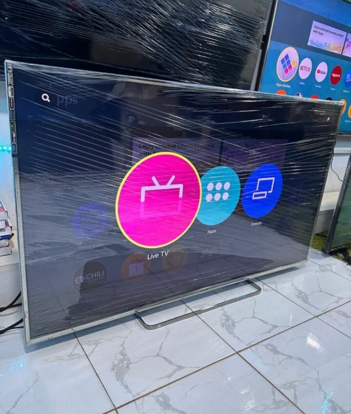 55" 4K ULTRA PANASONIC TELEVISION