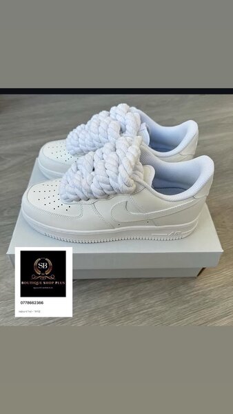 Basket nike air force 1  authentique avec sa boîte