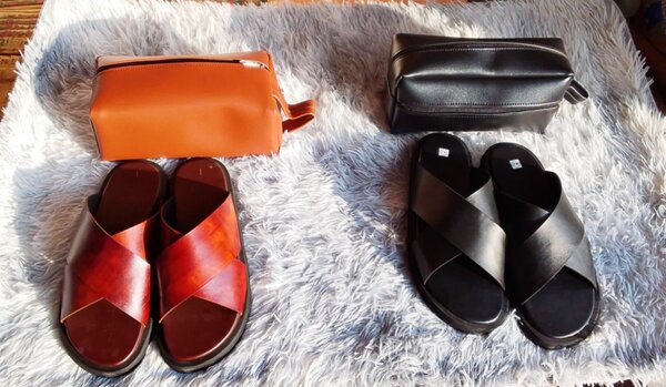 Sandales en cuir et sacs