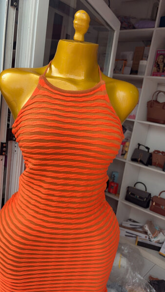 Robe moulante orange