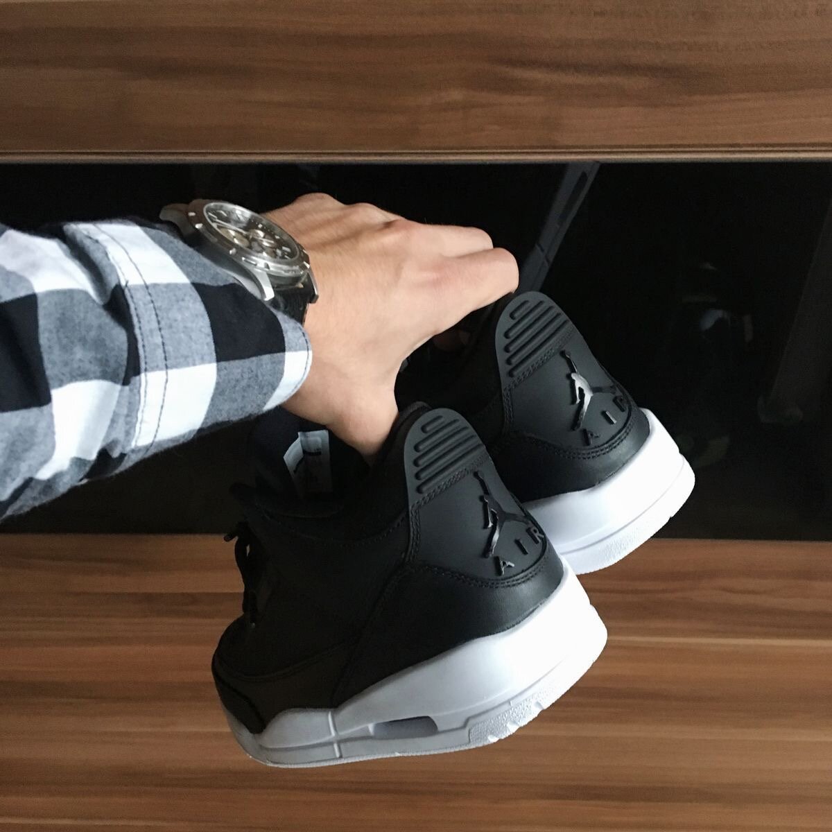 Chaussures Nike Air Jordan noir et blanc