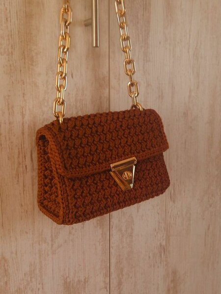 Handle crochet purses